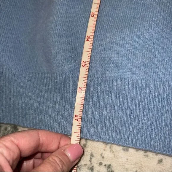 Club Room Blue V-Neck Sweater cashmere Classic